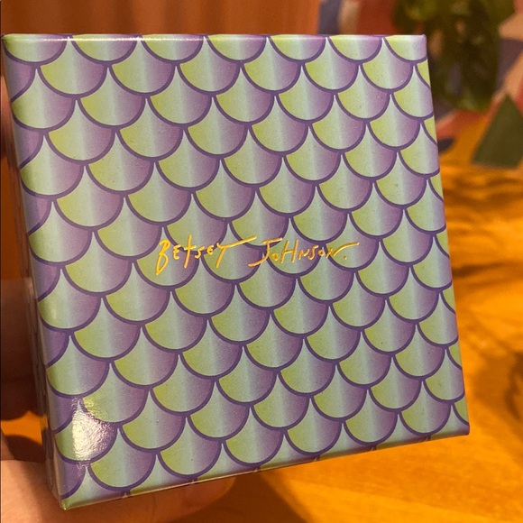 Betsey Johnson Starfish Earrings - Picture 5 of 6